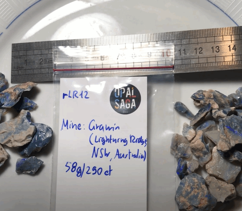58g d'opale brute foncée de Lightning Ridge (voir vidéo)