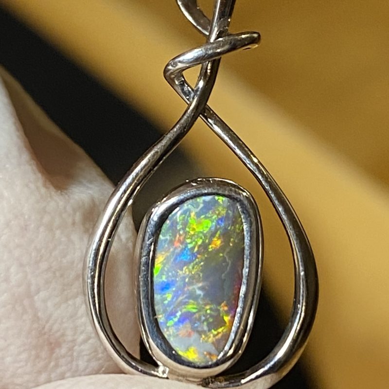 Pendentif en opale foncée pLR-10