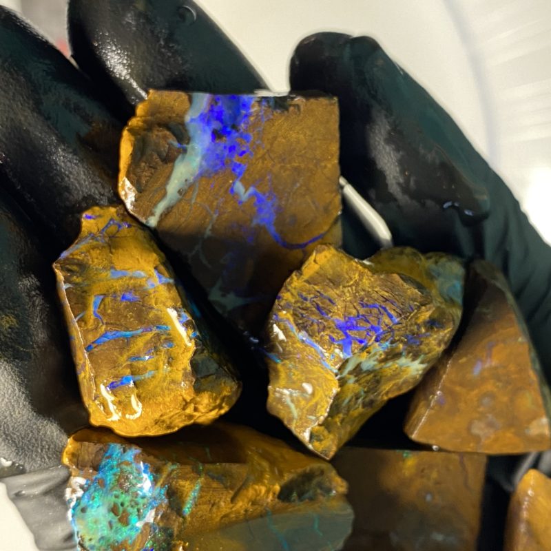 58g d'opale boulder brute pour DREMEL (voir vidéo)