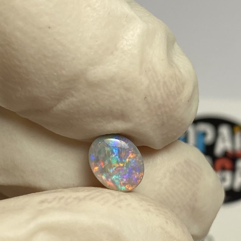 Opale foncée australienne de Lightning Ridge de 0.67 ct (cLR-69)