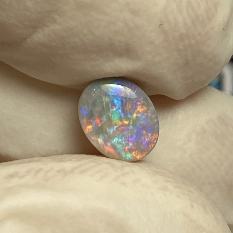 Opale foncée australienne de Lightning Ridge de 0.67 ct (cLR-69)