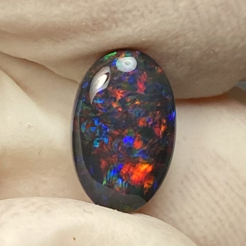 Opale noire australienne de Lightning Ridge de 0.95 ct (cLR-169)