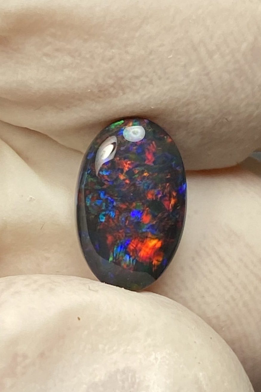 Opale noire australienne de Lightning Ridge de 0.95 ct (cLR-169)