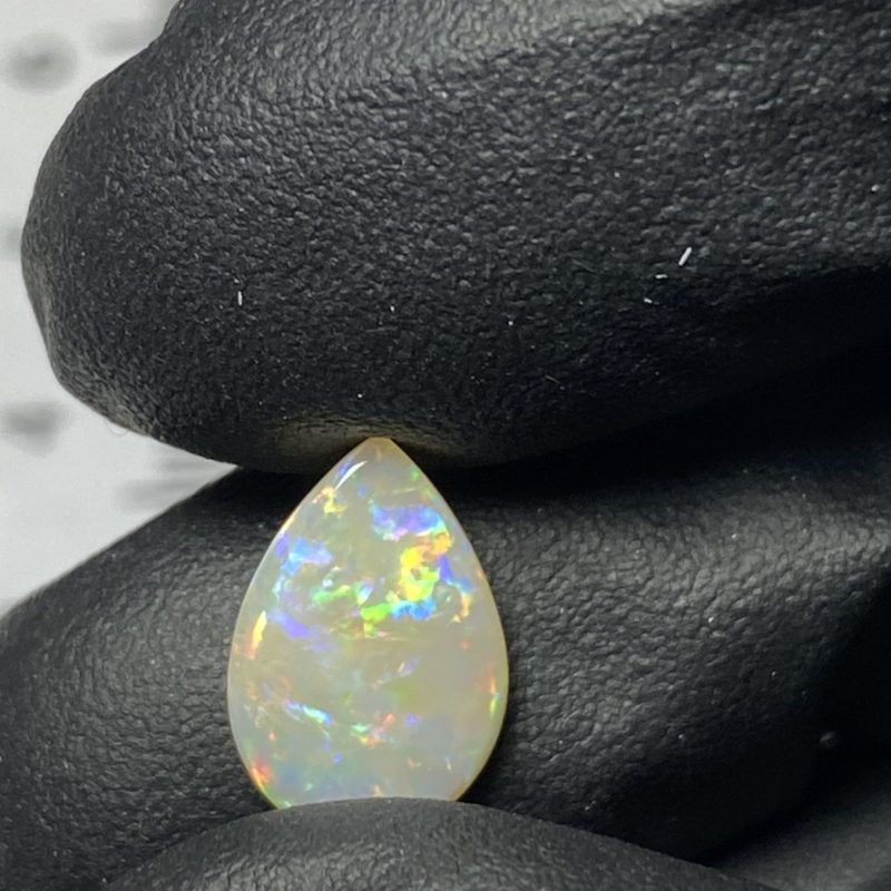 Opale foncée australienne de Mintabie de 1.35 ct (cMT-16)