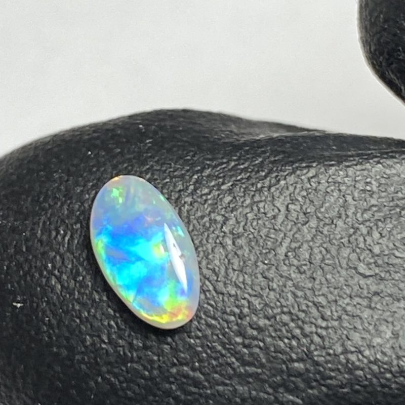 Opale foncée australienne de Lightning Ridge de 0.27 ct (cLR-180)