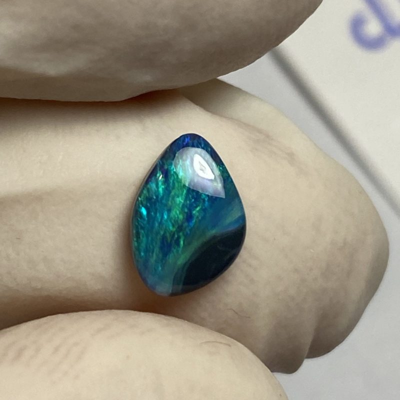 Opale foncée australienne de Lightning Ridge de 0.79 ct (cLR-73)