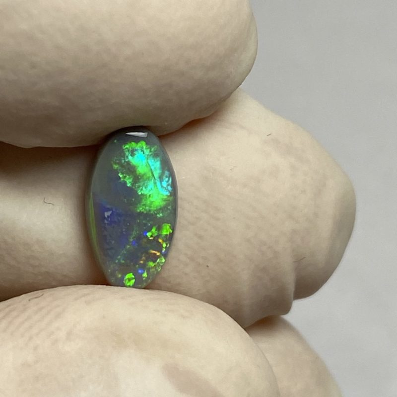 Opale foncée australienne de Lightning Ridge de 0.87 ct (cLR-173)