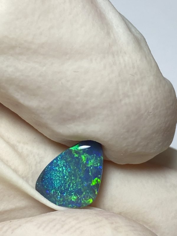 Opale noire australienne de Lightning Ridge de 0.75 ct (cLR-141) – Image 6