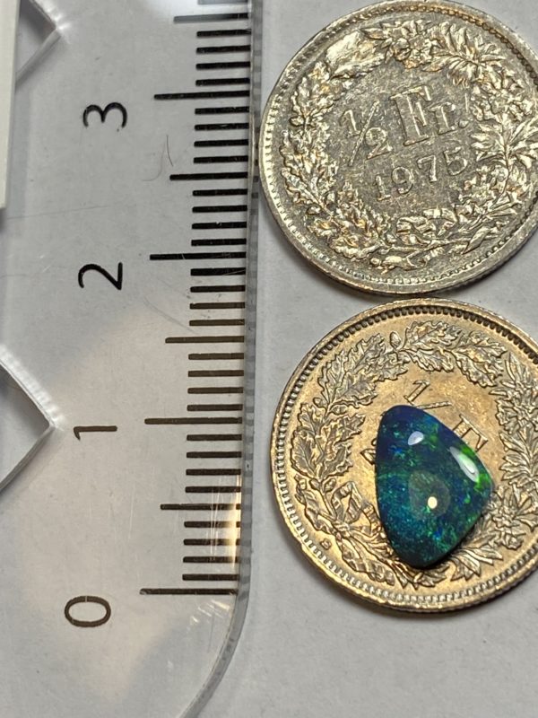 Opale noire australienne de Lightning Ridge de 0.75 ct (cLR-141) – Image 5