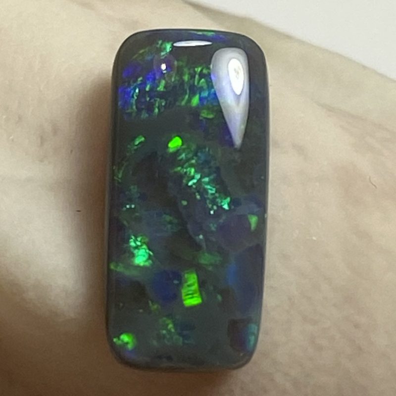 Opale foncée australienne de Lightning Ridge de 1.42 ct (cLR-144)