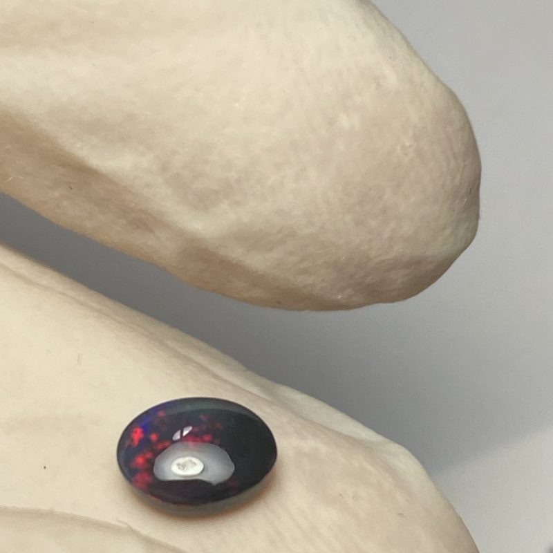 Opale noire australienne de Lightning Ridge de 0.58 ct (cLR-104)