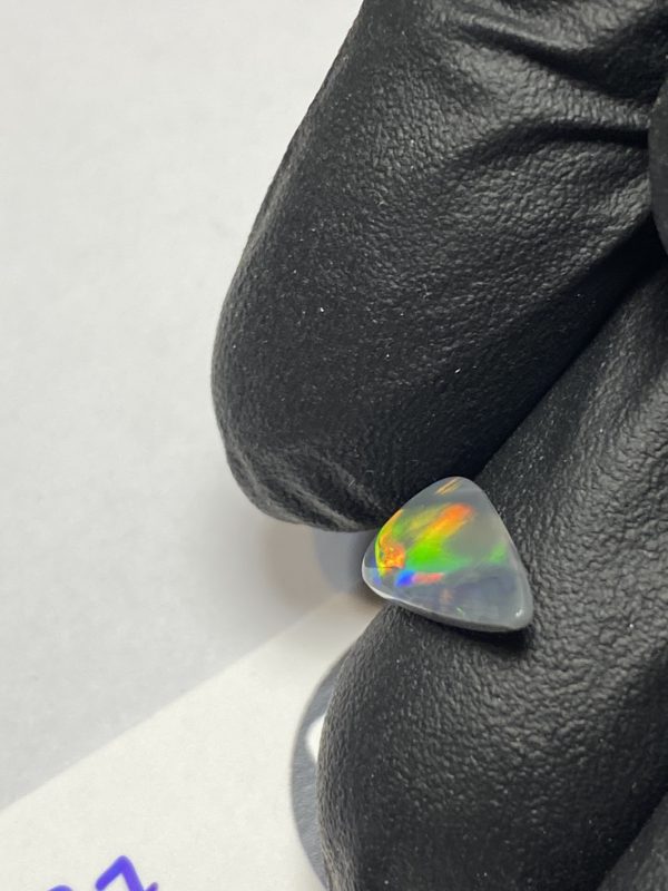 Opale noire australienne de Lightning Ridge de 0.80 ct (cLR-137) – Image 10
