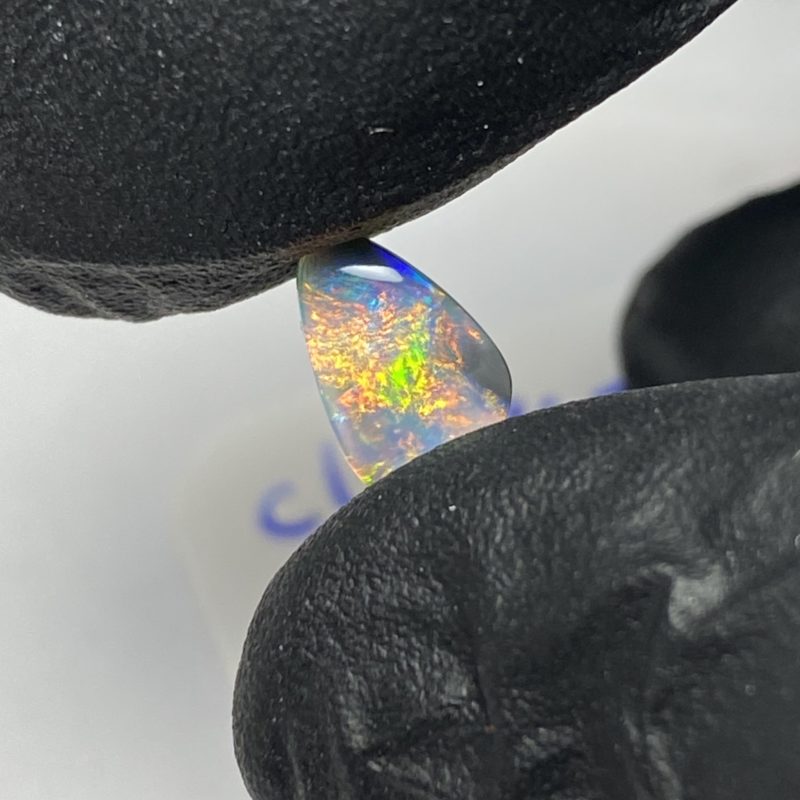 Opale foncée australienne de Lightning Ridge de 0.52 ct (cLR-147)