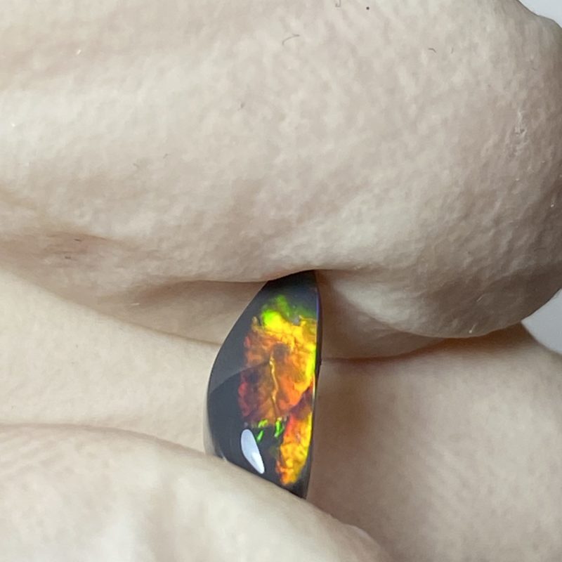 Opale noire australienne de Lightning Ridge de 0.52 ct (cLR-132))