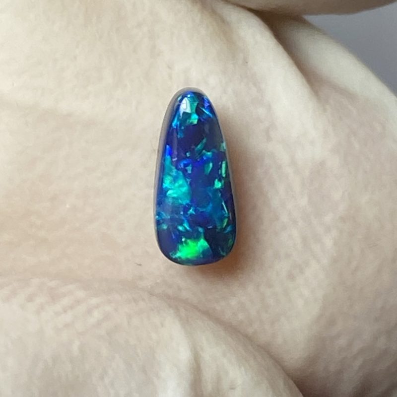 Opale noire australienne de Lightning Ridge de 0.37 ct (cLR-122)