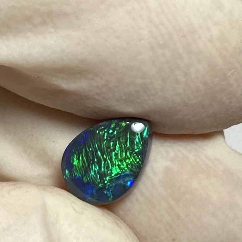 Opale noire australienne de Lightning Ridge de 0.92 ct (cLR-148)