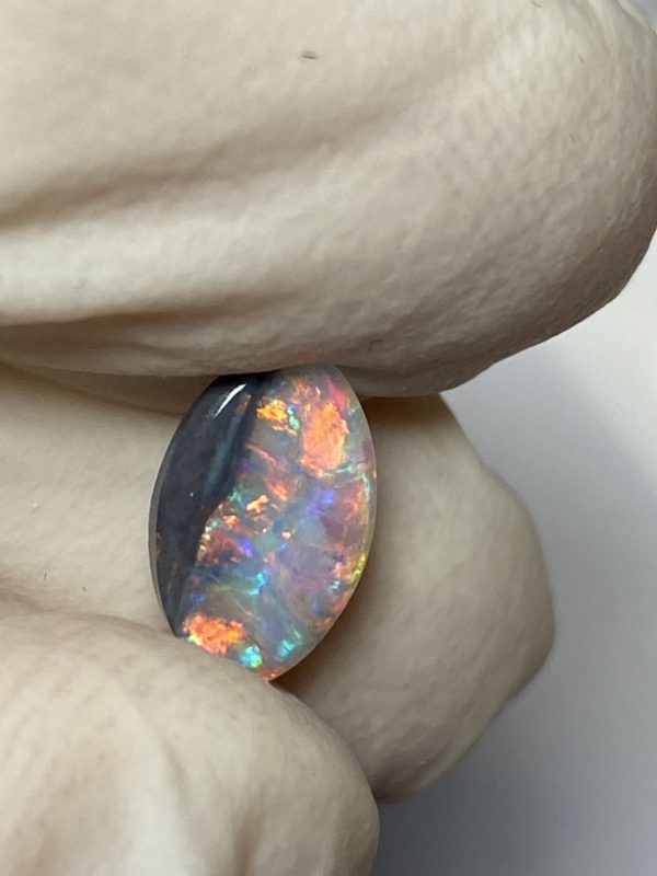 Opale australienne de Lightning Ridge de 0.84 ct (cLR-106)