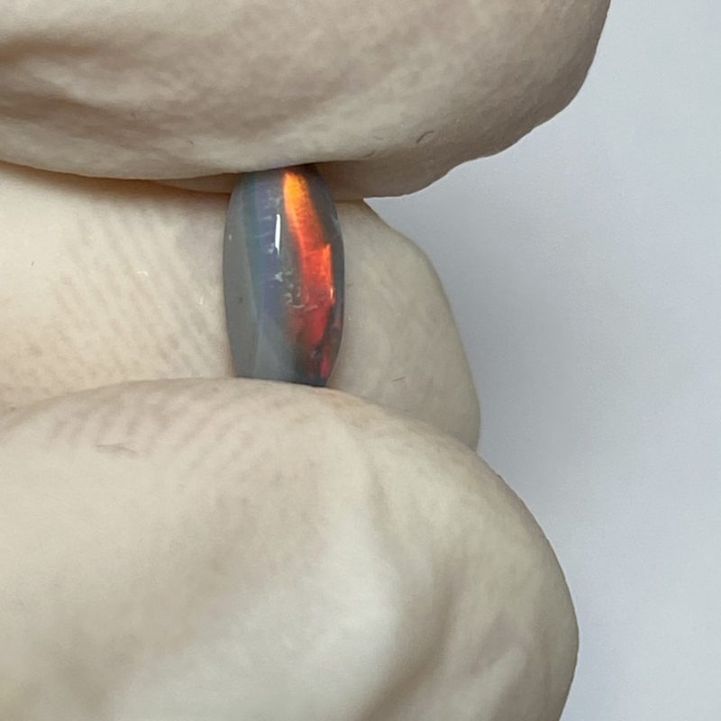 Opale foncée australienne de Lightning Ridge de 0.45 ct (cLR-110)