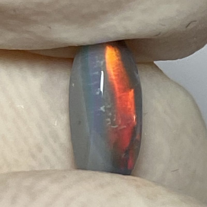 Opale foncée australienne de Lightning Ridge de 0.45 ct (cLR-110)