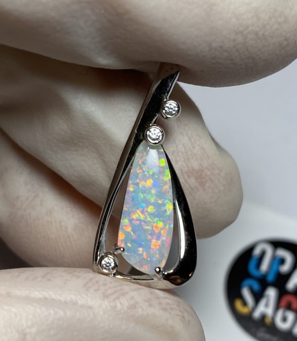 Pendentif en opale cristal (pLR-11)
