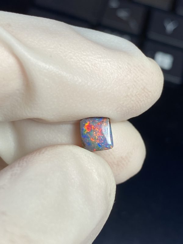 Opale boulder australienne de 1.25 ct (cBO-122) – Image 25