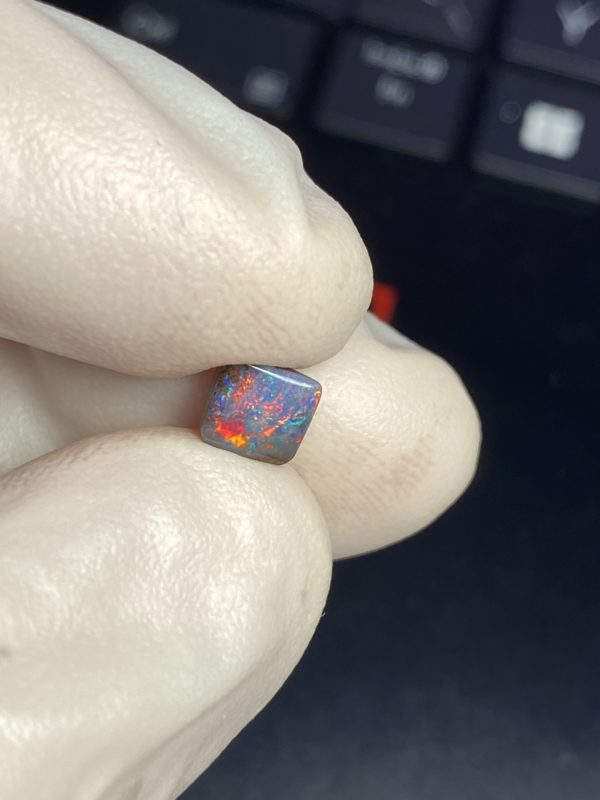 Opale boulder australienne de 1.25 ct (cBO-122) – Image 12