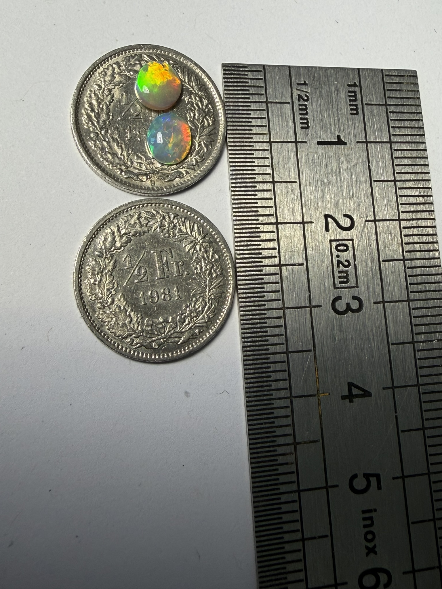 Paire d'opales cristal australiennes de Lightning Ridge de 0.74 ct au total (cLR-201) – Image 3