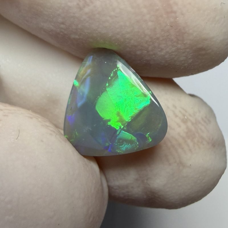 Opale foncée australienne de Lightning Ridge de 1.28 ct (cLR-206)