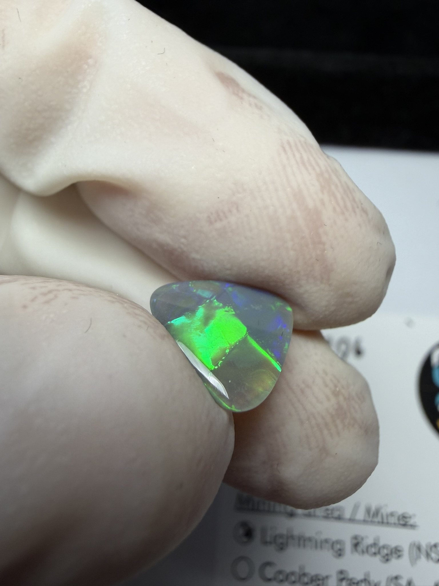 Opale foncée australienne de Lightning Ridge de 1.28 ct (cLR-206) – Image 2