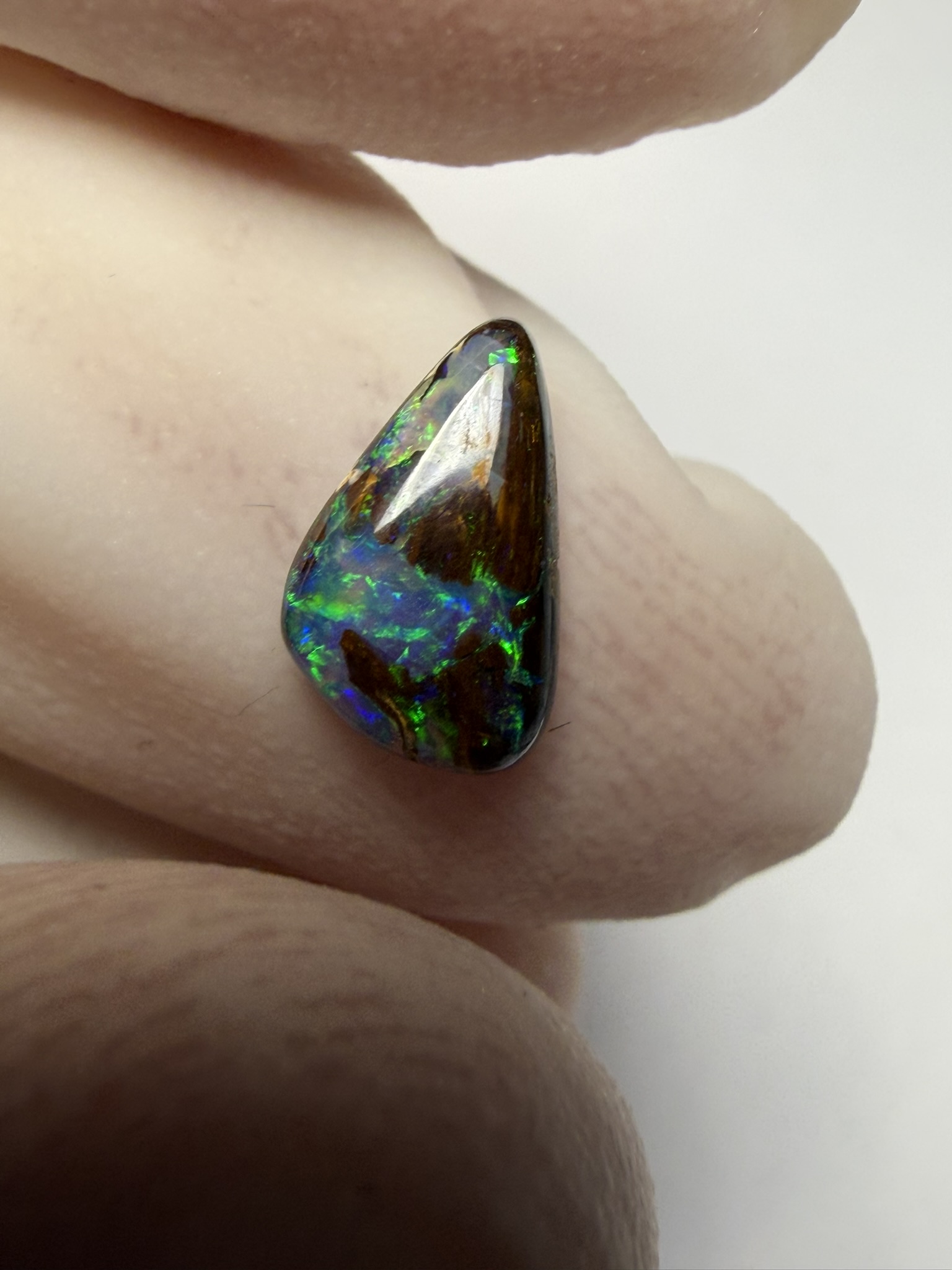 Opale boulder australienne de 0.75 ct (CBO-206) – Image 3