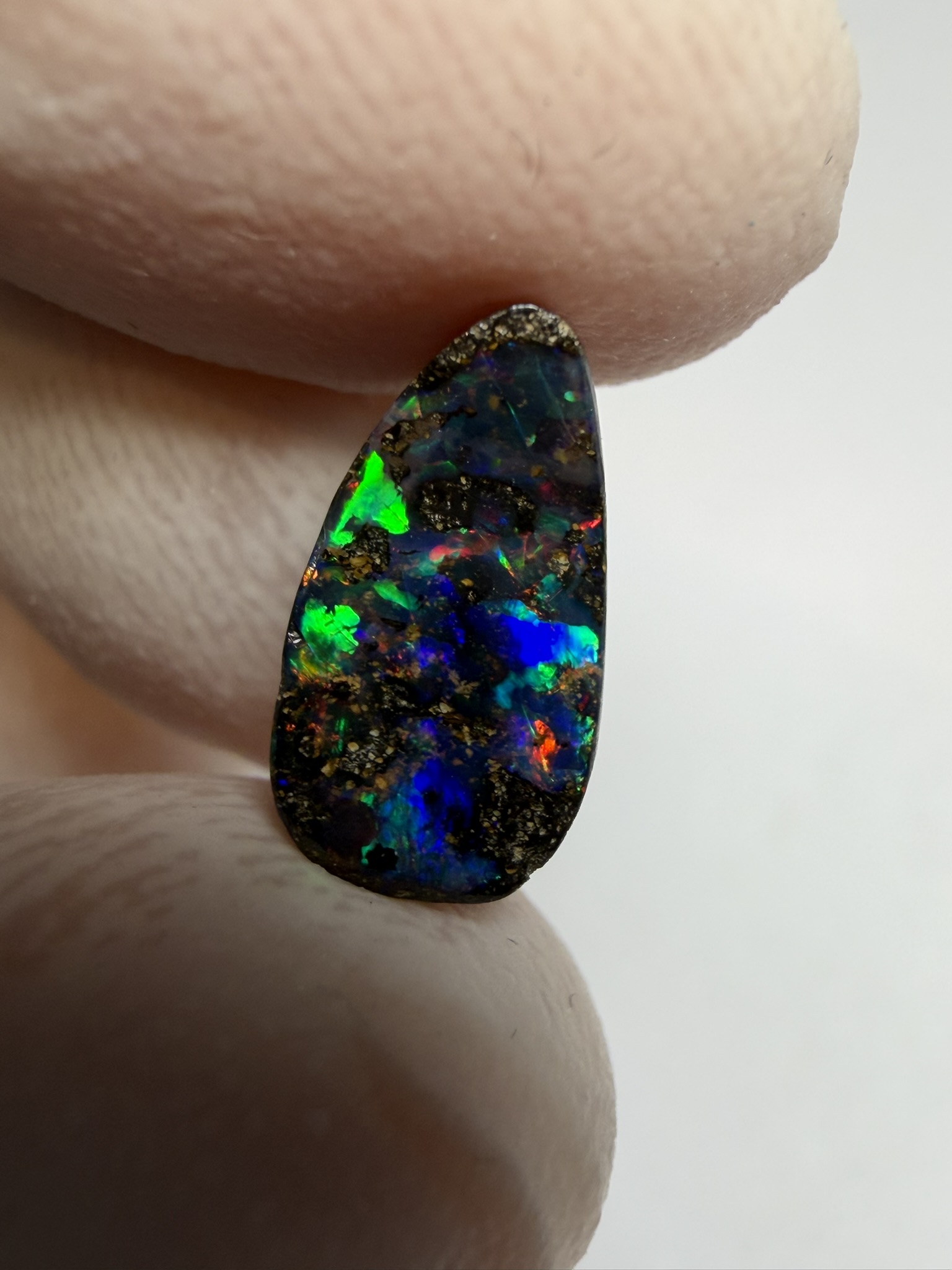 RÉSERVÉ - Opale boulder australienne de 2.75 ct (CBO-228) – Image 10