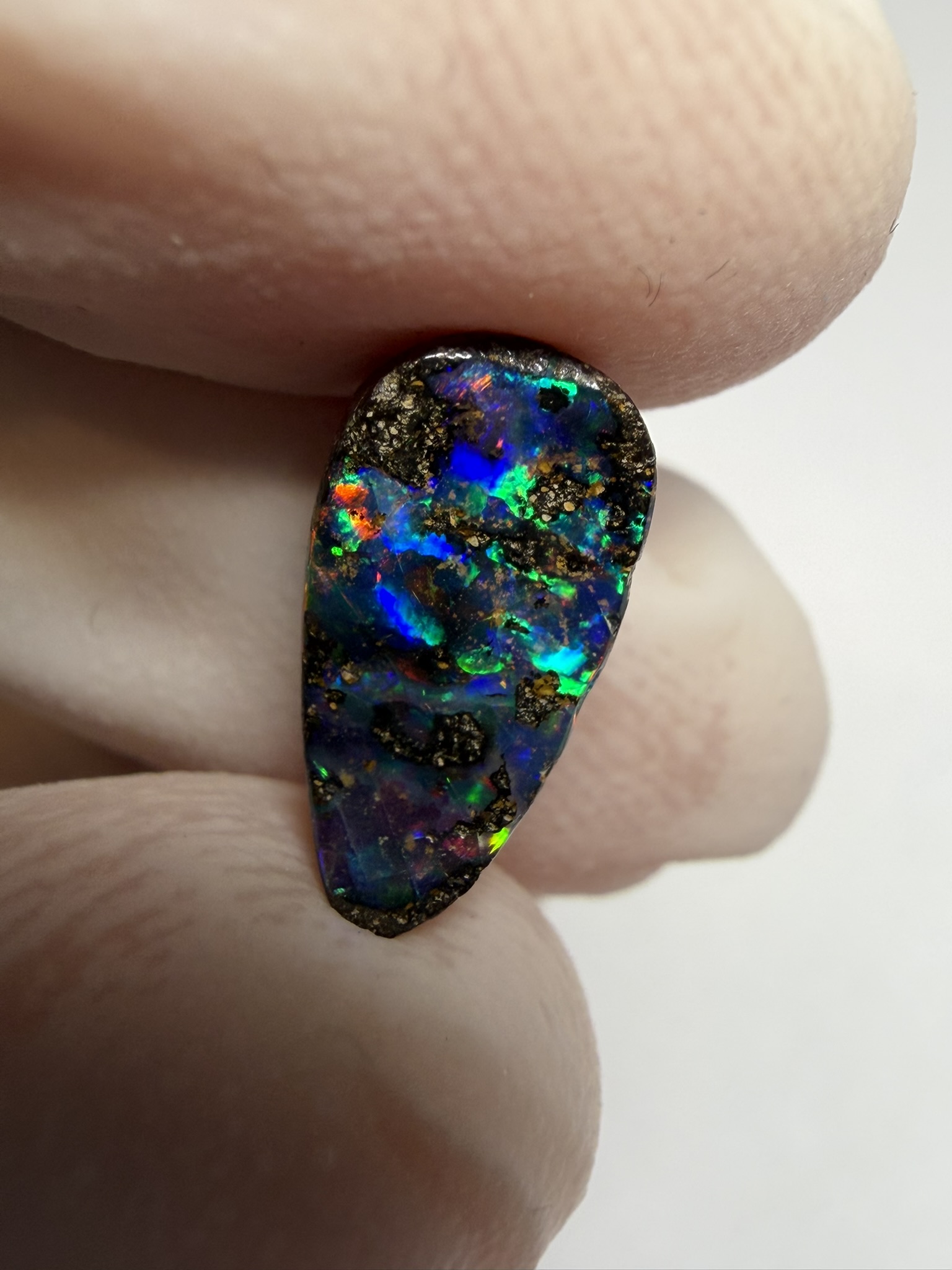RÉSERVÉ - Opale boulder australienne de 2.75 ct (CBO-228) – Image 18