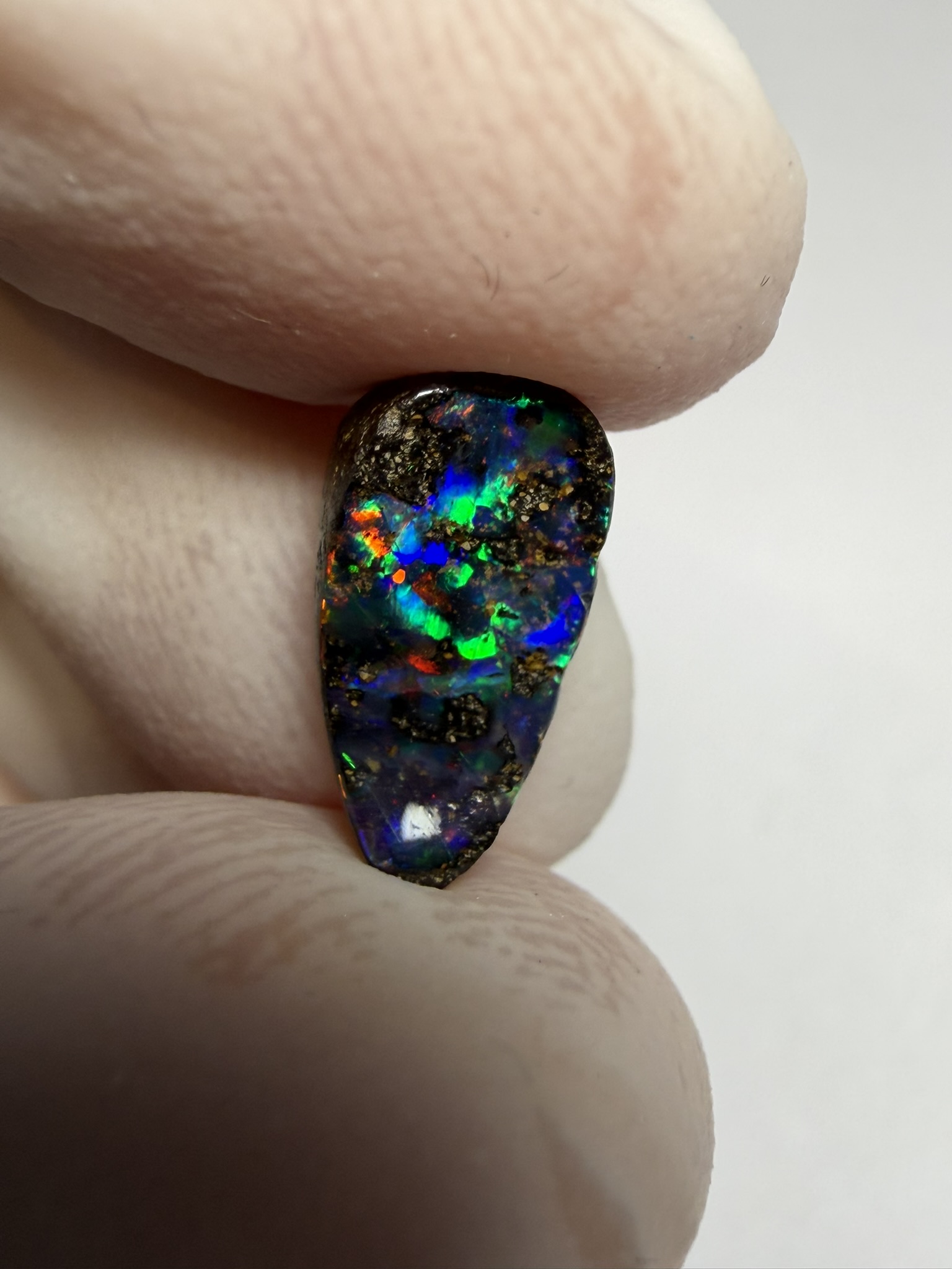 RÉSERVÉ - Opale boulder australienne de 2.75 ct (CBO-228) – Image 32