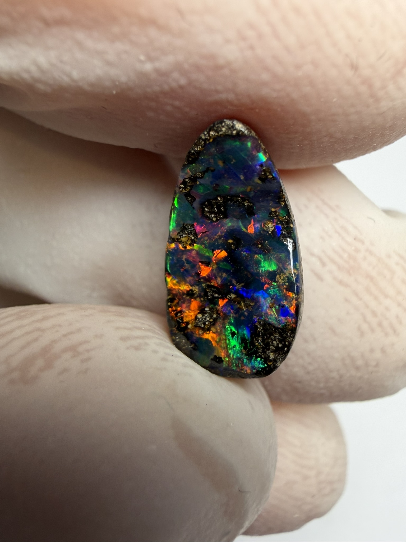 RÉSERVÉ - Opale boulder australienne de 2.75 ct (CBO-228) – Image 44