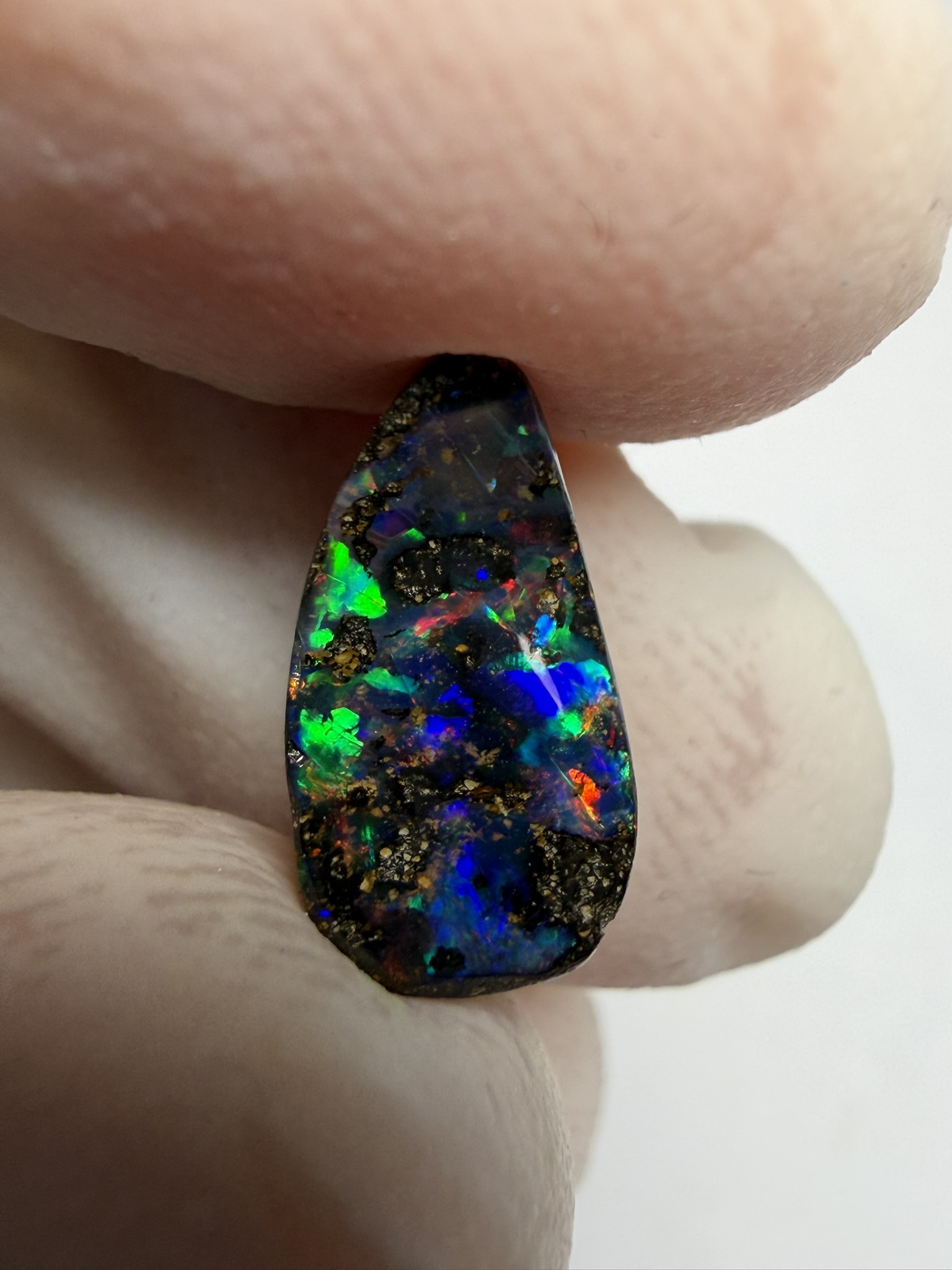RÉSERVÉ - Opale boulder australienne de 2.75 ct (CBO-228) – Image 40