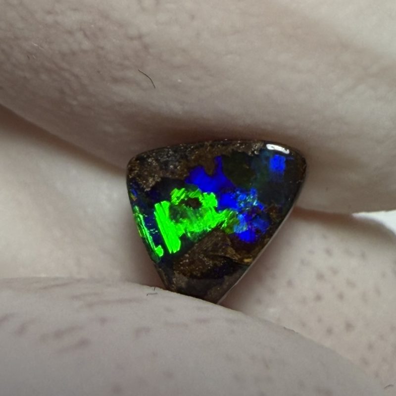 Opale boulder australienne de 0.92 ct (cBO-189)
